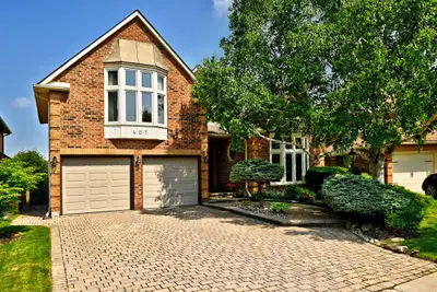 Detached in Newmarket