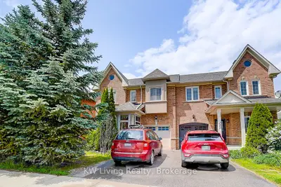 Semi-Detached in Richmond Hill