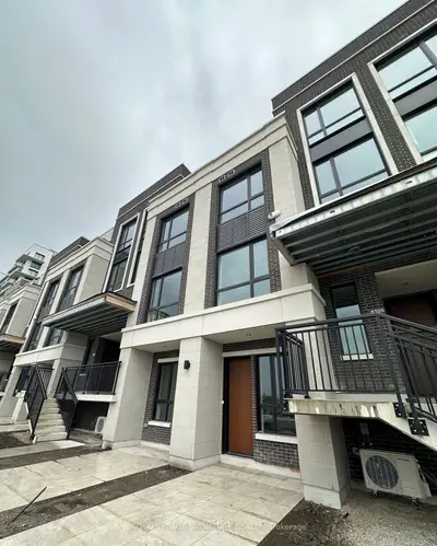 Condo Townhouse in Richmond Hill