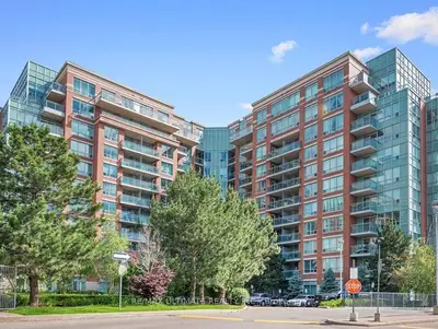 Condo Apartment in Markham