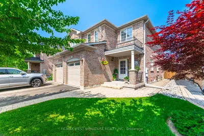 Semi-Detached in Vaughan