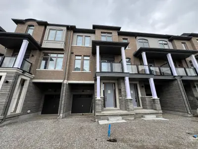 Att/Row/Townhouse in Vaughan