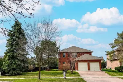 Detached in Aurora