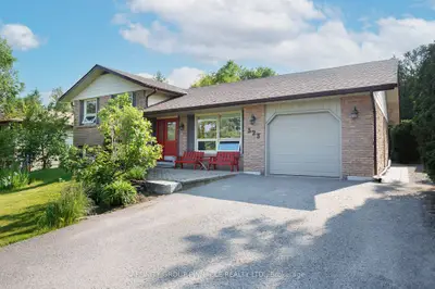 Detached in Brock