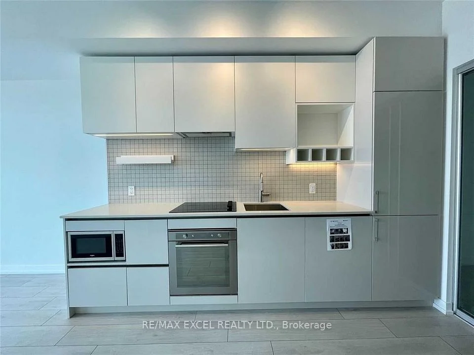 950 Portage Parkway 6115, Vaughan, ON L4K 0J7