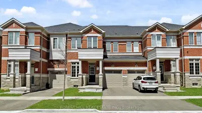 Att/Row/Townhouse in Markham