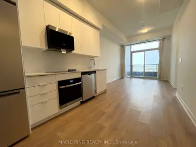 Condo Apartment in Vaughan