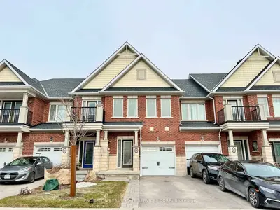 Att/Row/Townhouse in Whitchurch-Stouffville