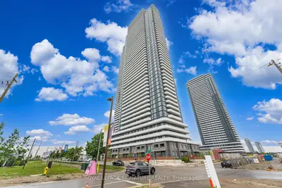 Condo Apartment in Vaughan
