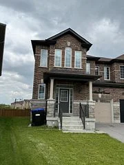 106 Blackwell Crescent, Bradford West Gwillimbury, ON L3Z 4L4