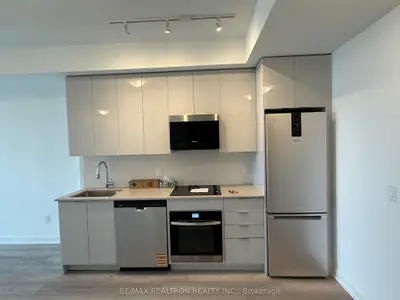 Condo Apartment in Vaughan