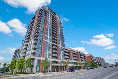 Condo Apartment in Markham