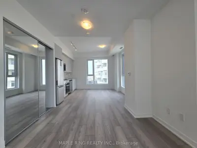 Condo Apartment in Vaughan