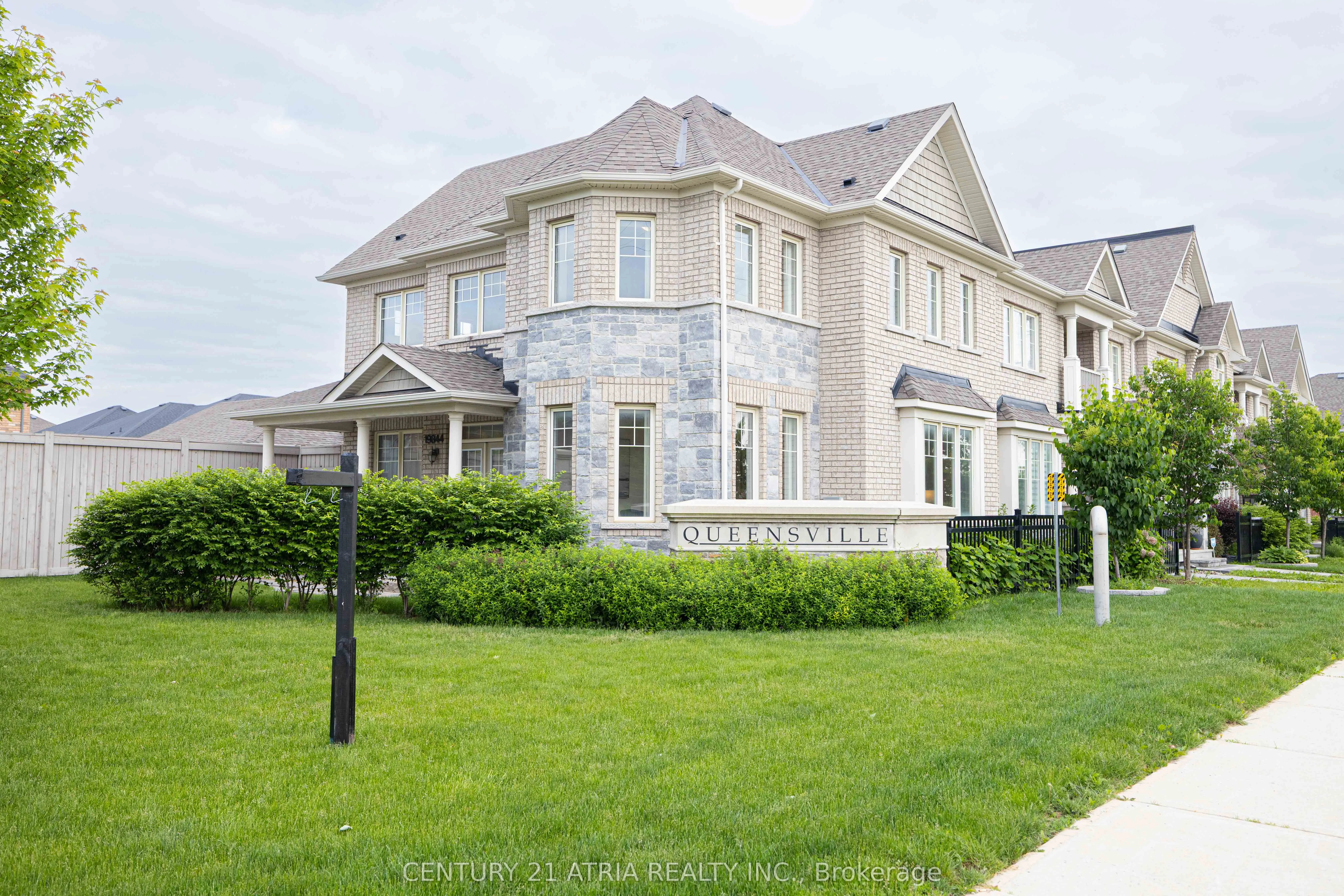 19844 Leslie Street, East Gwillimbury, ON L9N 0R9