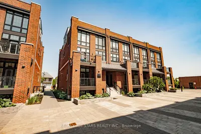Condo Townhouse in Whitchurch-Stouffville
