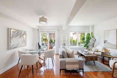 Att/Row/Townhouse in Vaughan