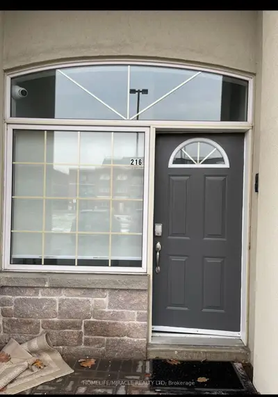 Condo Apartment in Vaughan