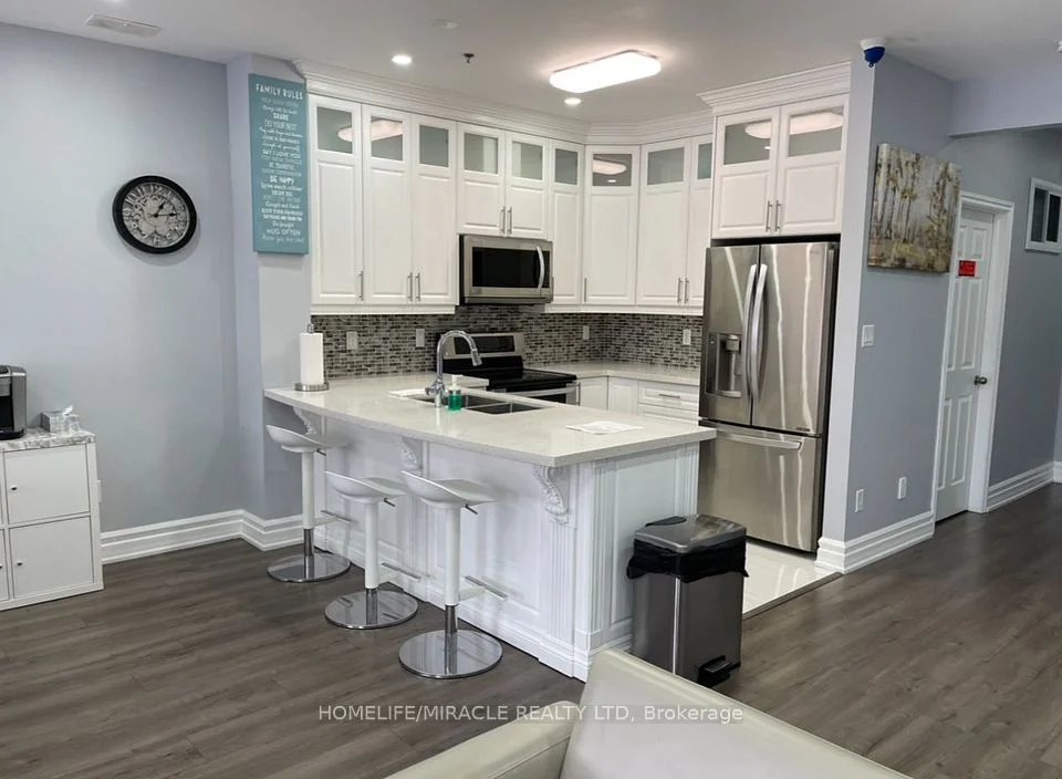 9441 Jane Street 216, Vaughan, ON L6A 4H8