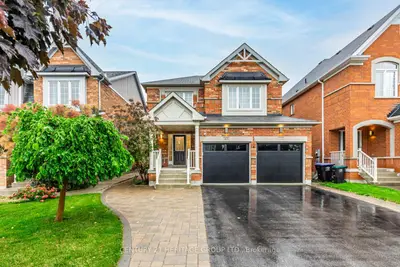 Detached in Bradford West Gwillimbury