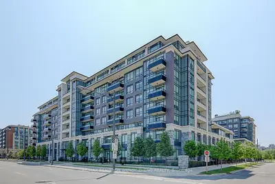Condo Apartment in Markham