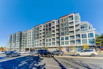 Condo Apartment in Richmond Hill