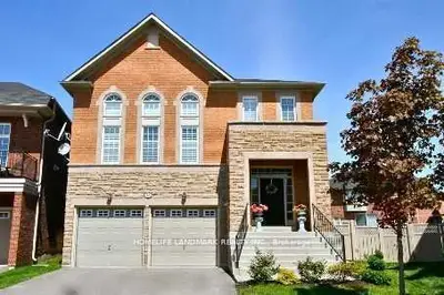 Detached in Richmond Hill