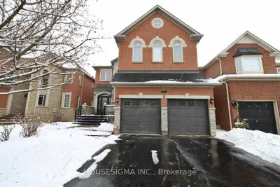 Detached in Richmond Hill