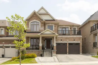 Detached in East Gwillimbury