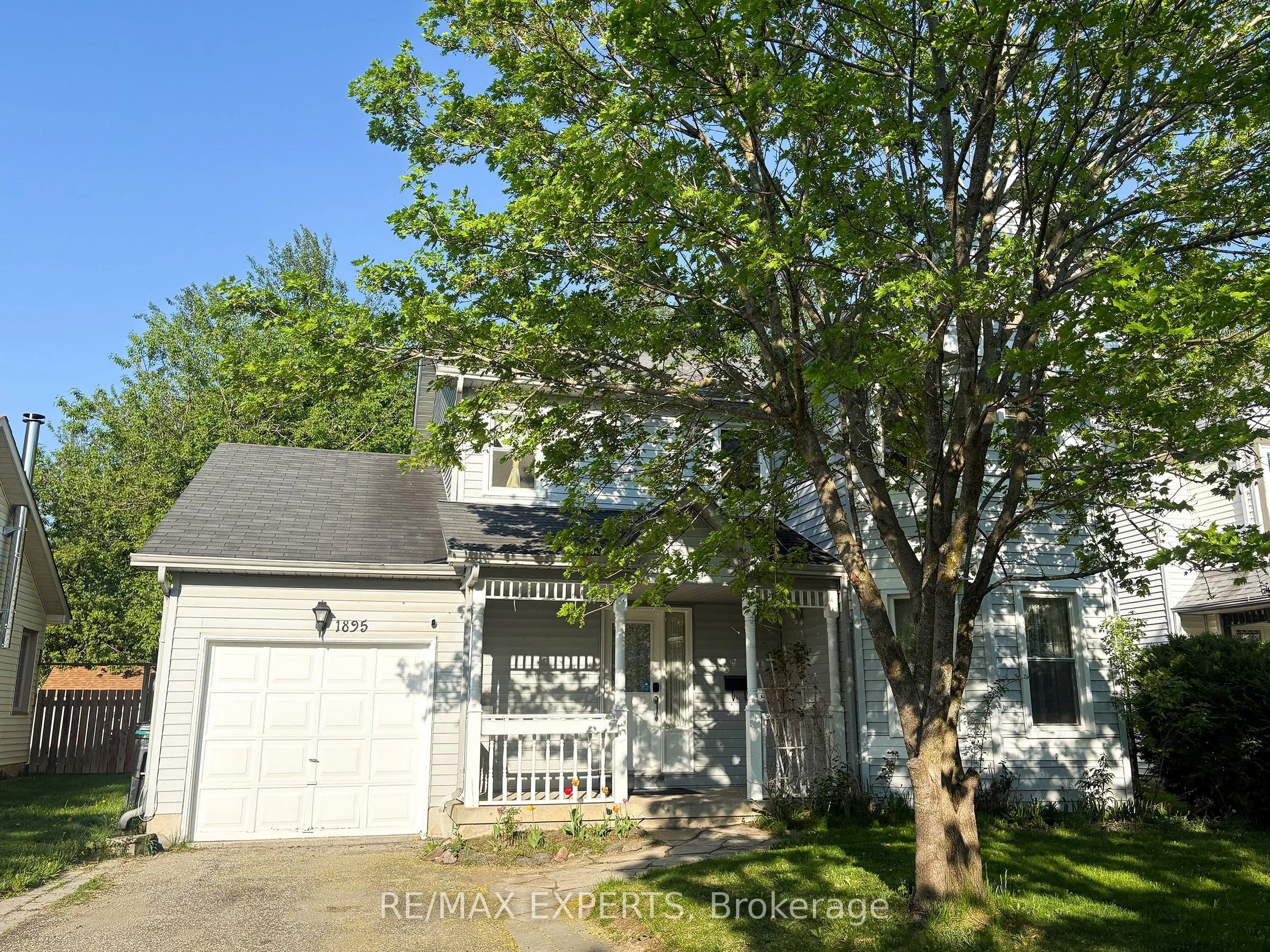 1895 Applewood Avenue Lower, Innisfil, ON L9S 1W2