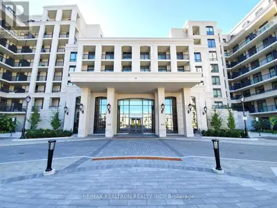 Condo Apartment in Markham