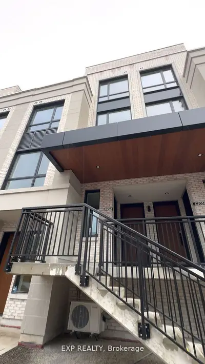 Condo Townhouse in Richmond Hill
