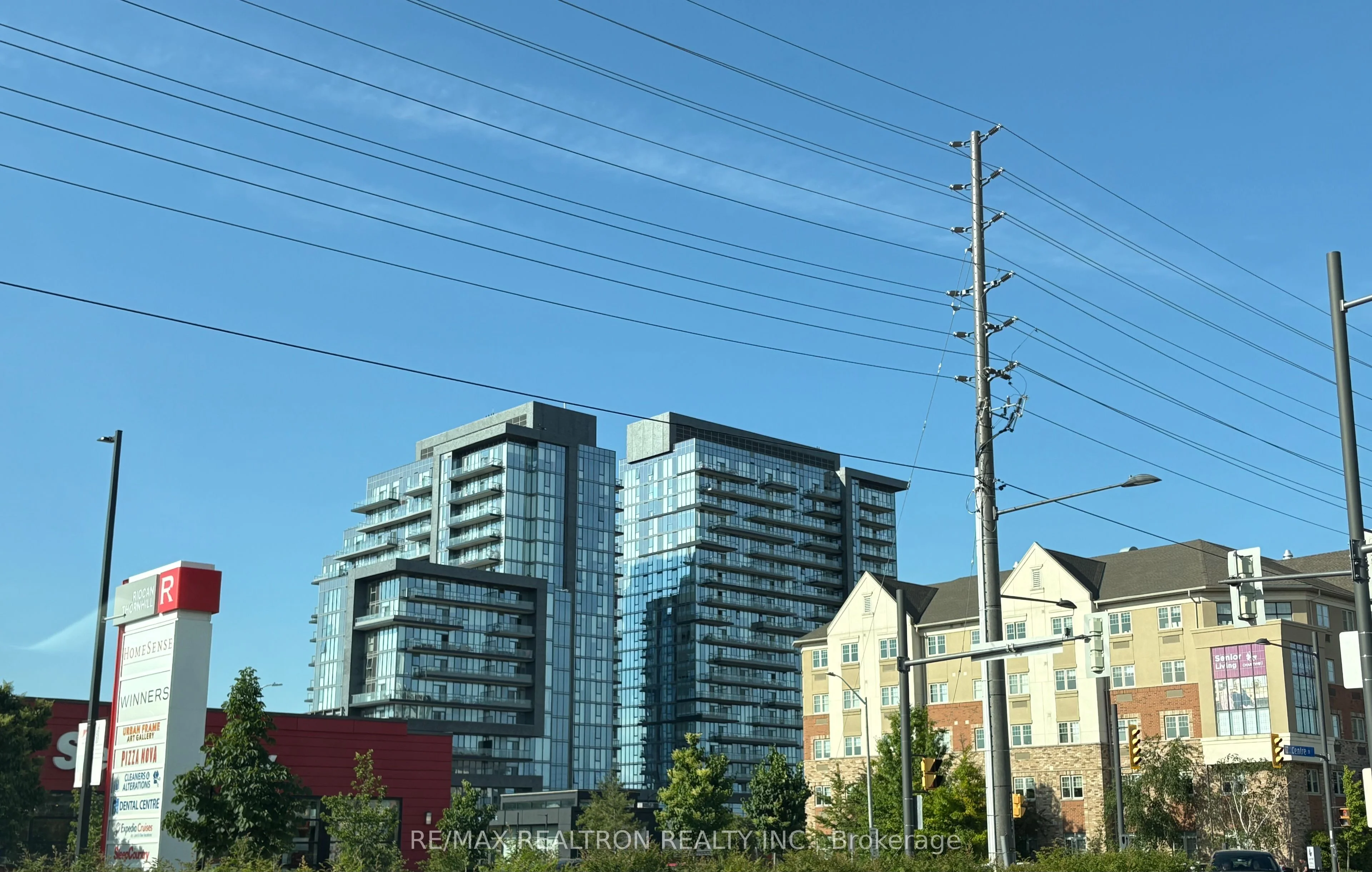 Condo Apartment in Vaughan