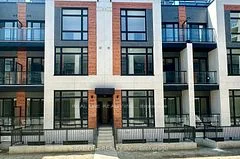 14 David Eyer Road 1028, Richmond Hill, On L4s 0n4
