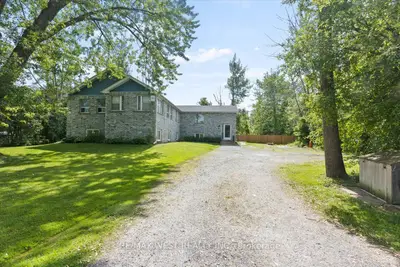 Detached in Brock