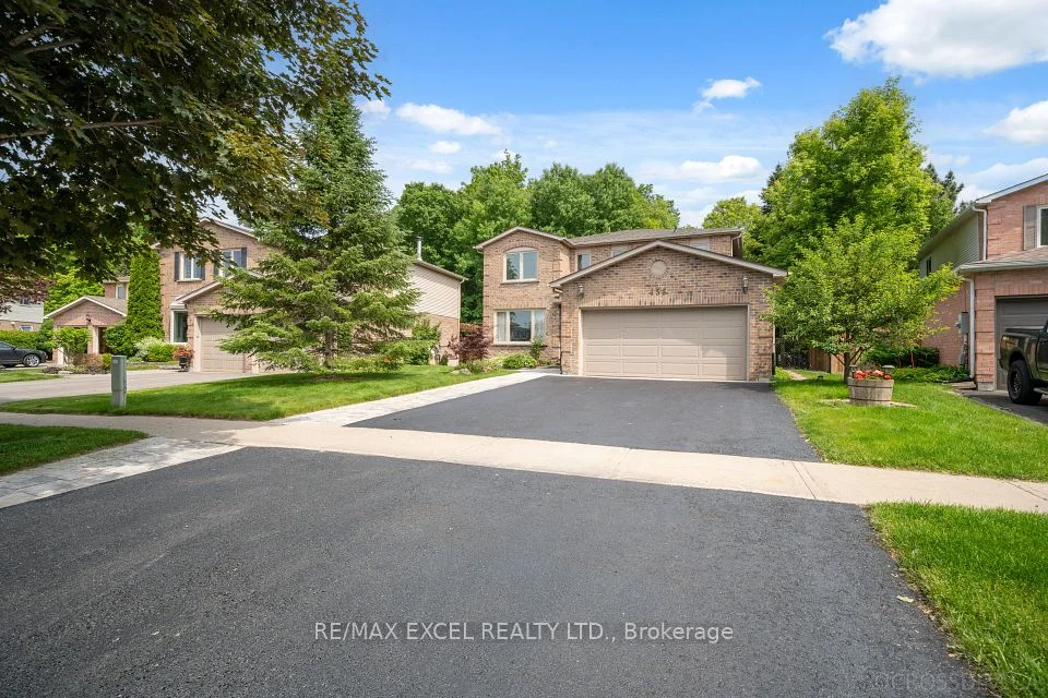 455 Dorchester Court, Newmarket, ON L3Y 7Z7
