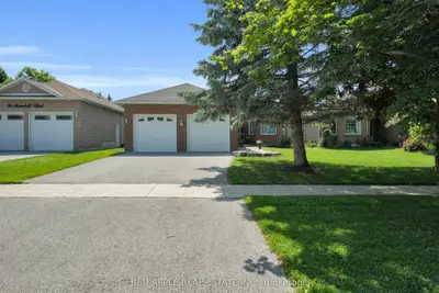 Detached in East Gwillimbury