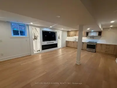 Detached in Newmarket