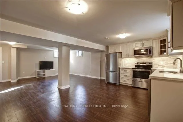 21 Cartier Crescent Bsmt, Richmond Hill, ON L4C 2M9