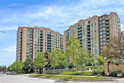 Condo Apartment in Richmond Hill