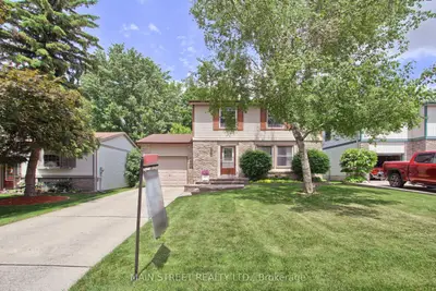 Detached in Newmarket