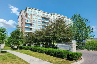 Condo Apartment in Markham