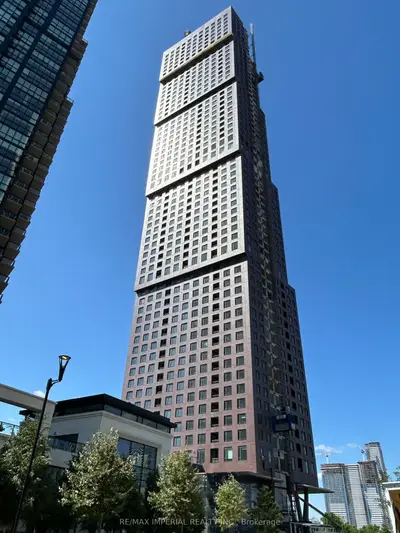 Condo Apartment in Vaughan