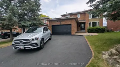 Detached in Aurora