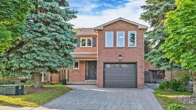 Detached in Richmond Hill
