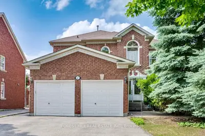 Detached in Richmond Hill