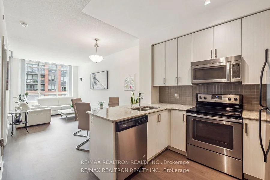 7608 Yonge Street 312, Vaughan, On L4j 0j5
