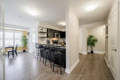 Condo Apartment in Whitchurch-Stouffville