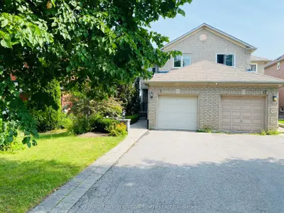 Semi-Detached in Aurora