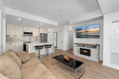 Condo Apartment in Innisfil