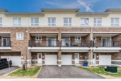 Att/Row/Townhouse in Markham